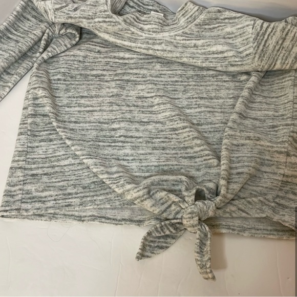 Old Navy gray & white fleece with tie knot girls size XL 14 - Picture 6 of 13